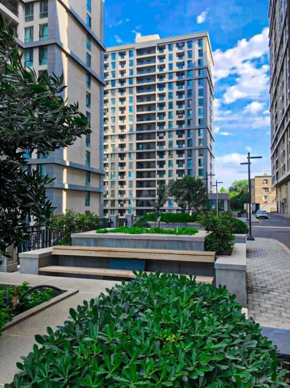 Satılır 2 otaqlı mənzil 97 m²