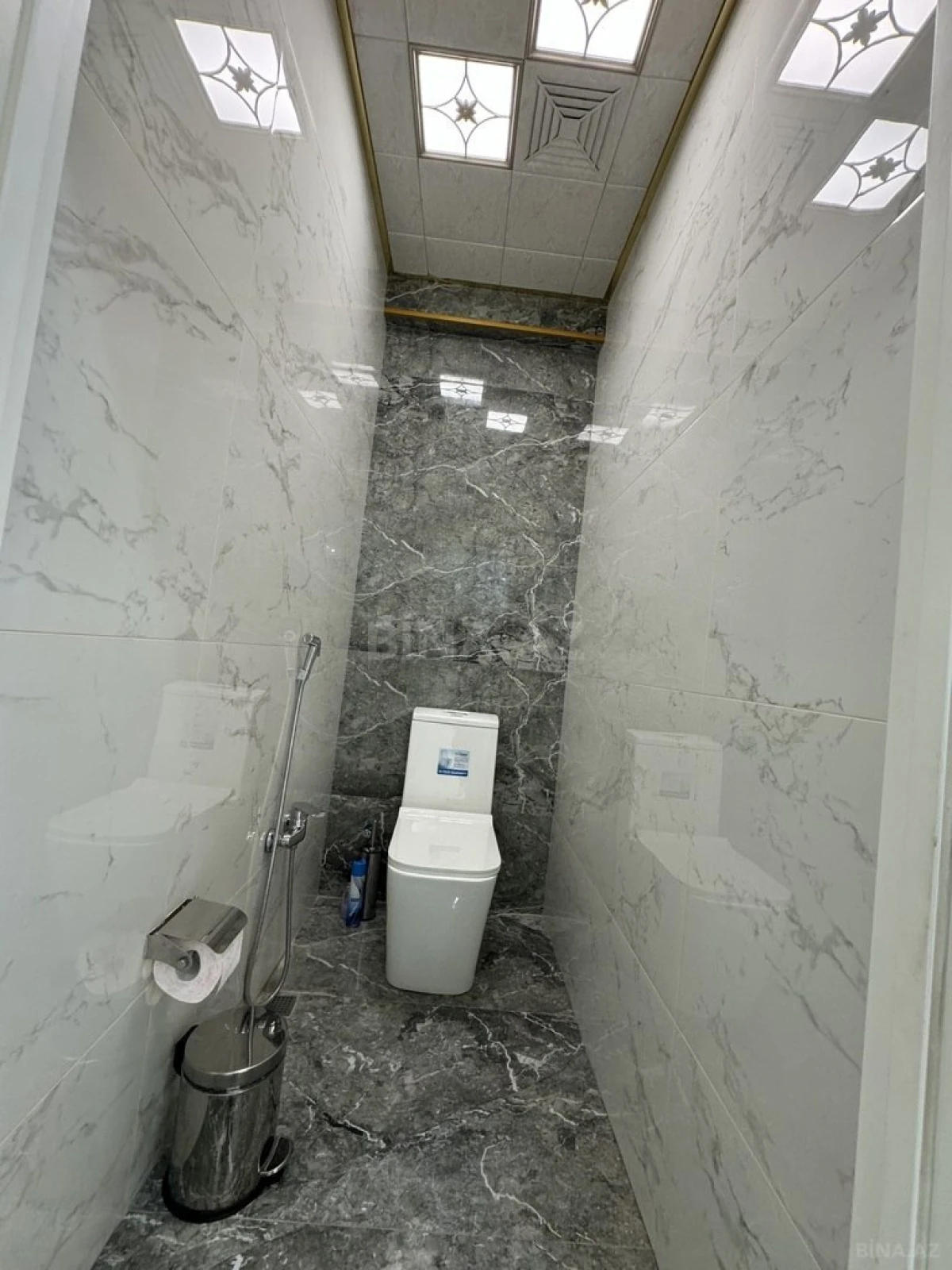 Satılır 2 otaqlı mənzil 97 m²