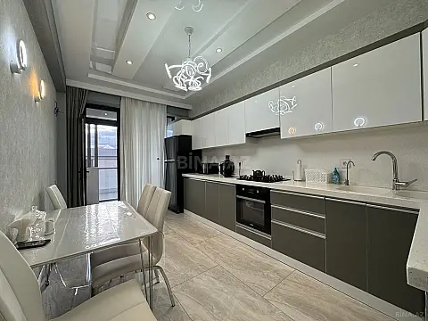 Satılır 2 otaqlı mənzil 97 m²