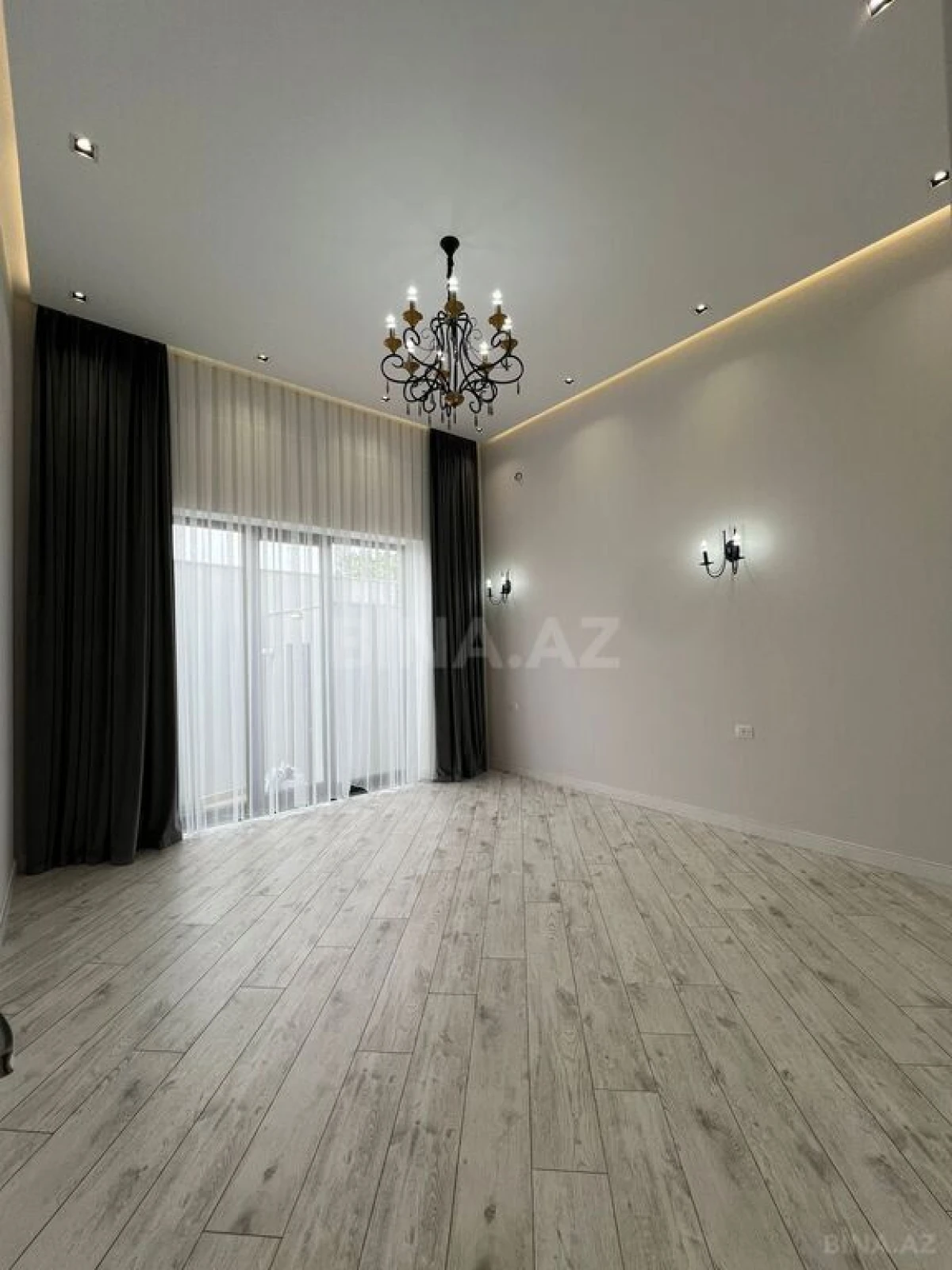 Satılır 4 otaqlı həyət evi 220 m²