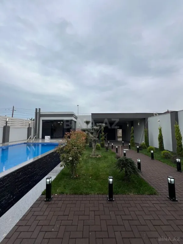 Satılır 4 otaqlı həyət evi 220 m²