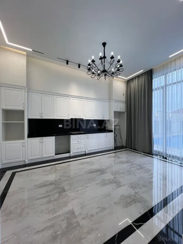 Satılır 4 otaqlı həyət evi 220 m²