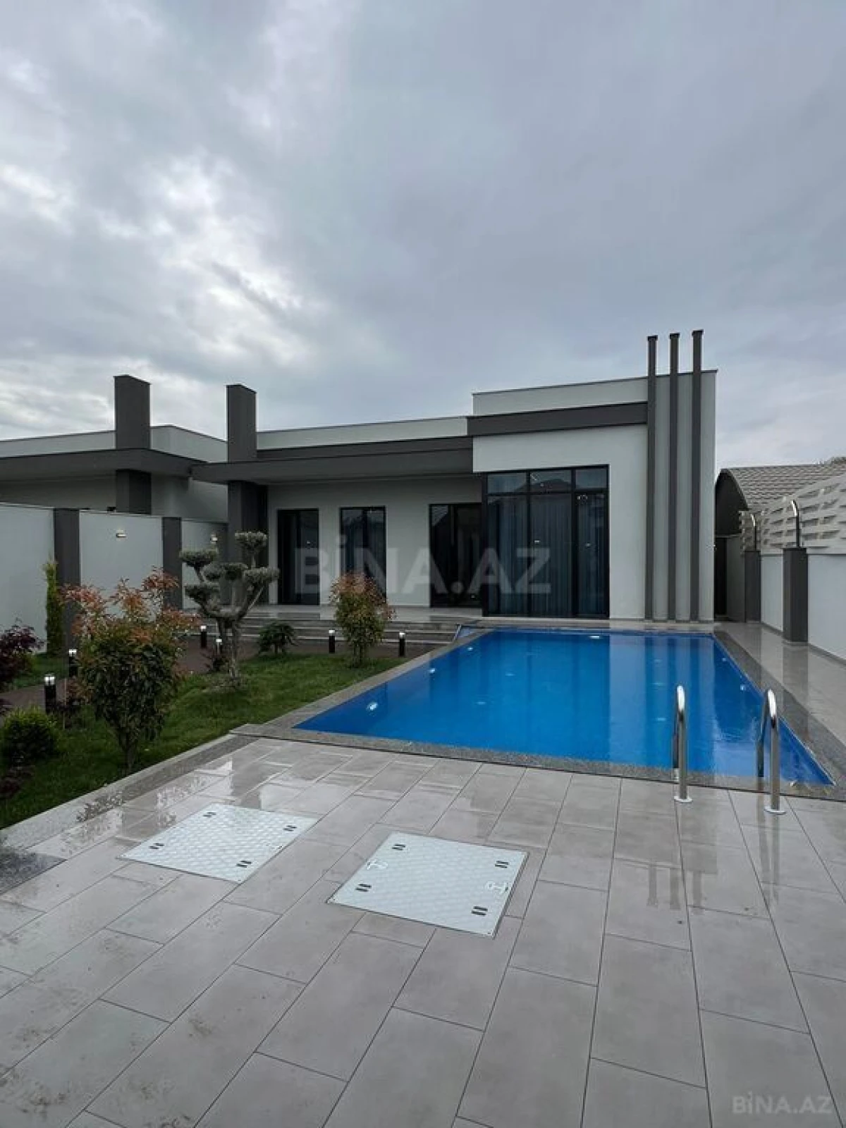 Satılır 4 otaqlı həyət evi 220 m²
