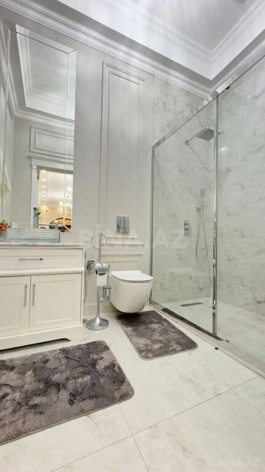 Satılır 5 otaqlı həyət evi 200 m²