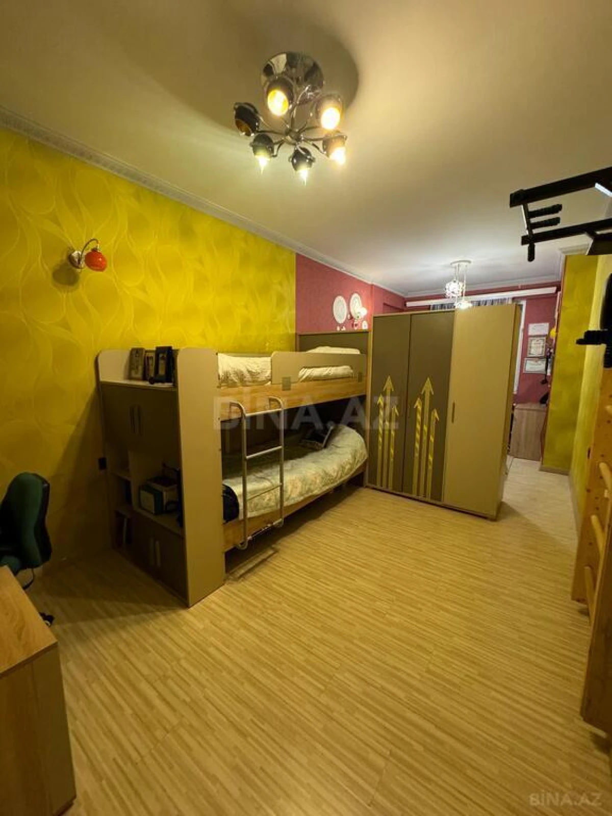 Satılır 3 otaqlı mənzil 120 m²