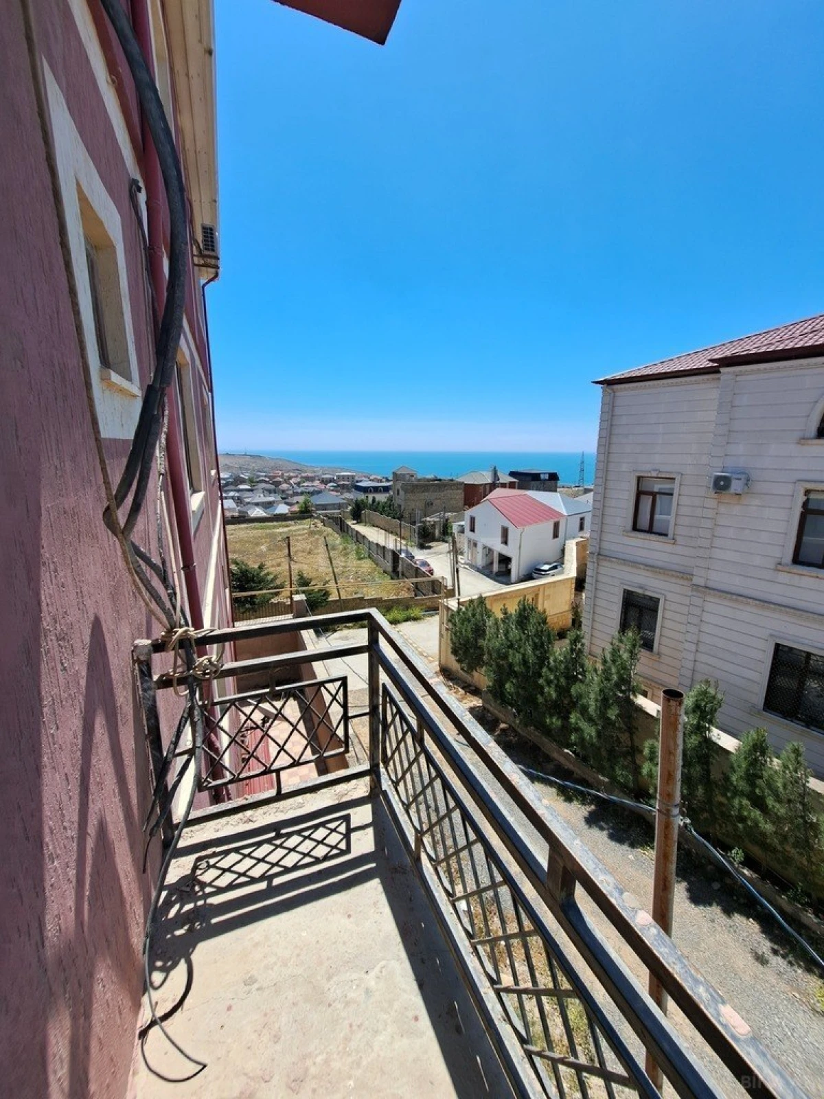 Satılır 3 otaqlı mənzil 110 m²