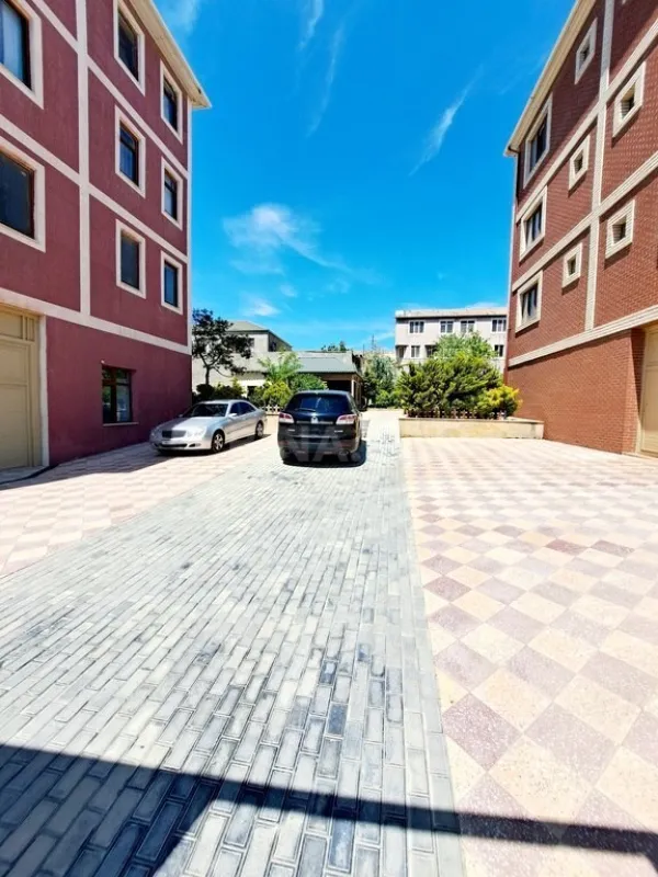 Satılır 3 otaqlı mənzil 110 m²