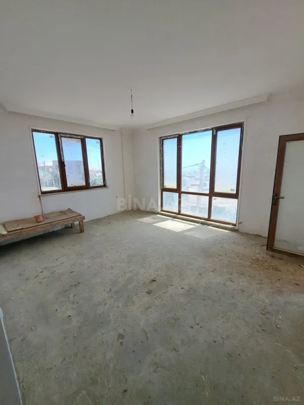 Satılır 3 otaqlı mənzil 110 m²