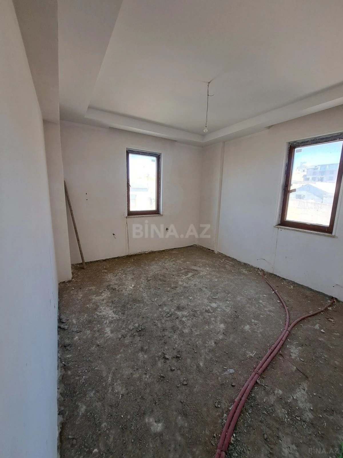 Satılır 3 otaqlı mənzil 110 m²