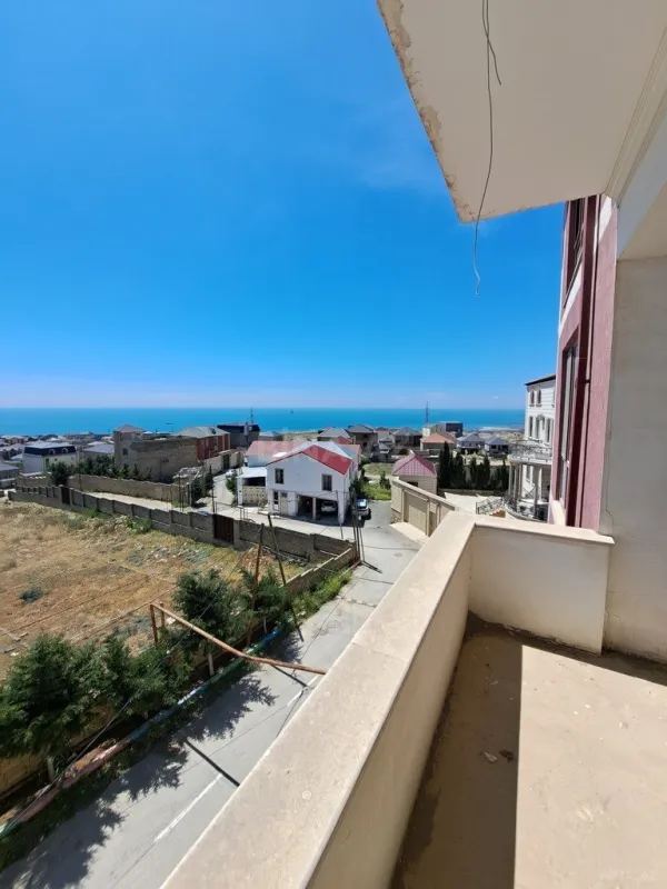 Satılır 3 otaqlı mənzil 110 m²