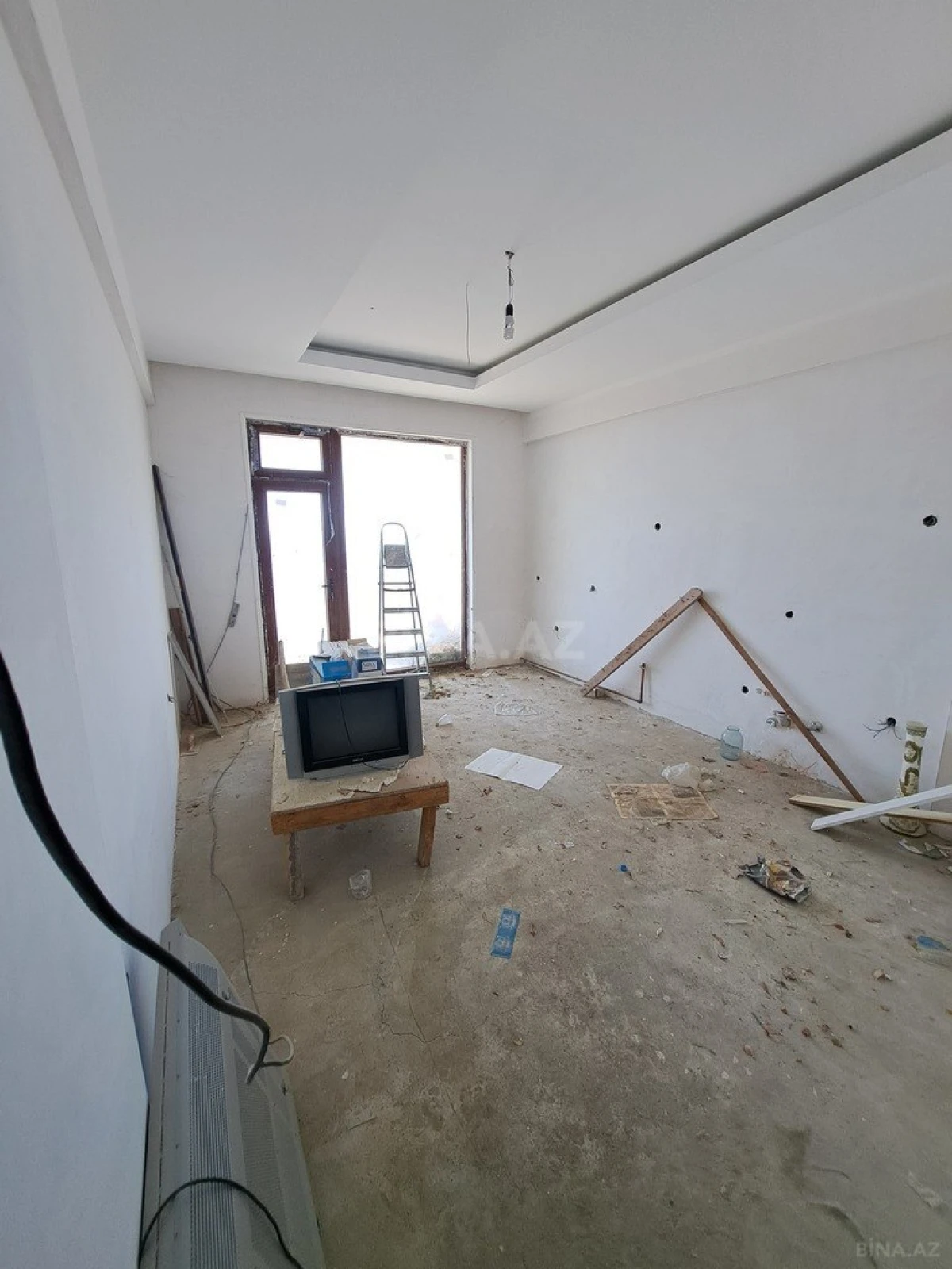 Satılır 3 otaqlı mənzil 110 m²