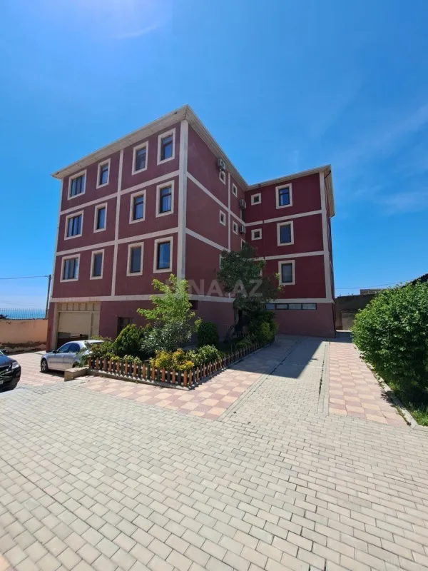 Satılır 3 otaqlı mənzil 110 m²