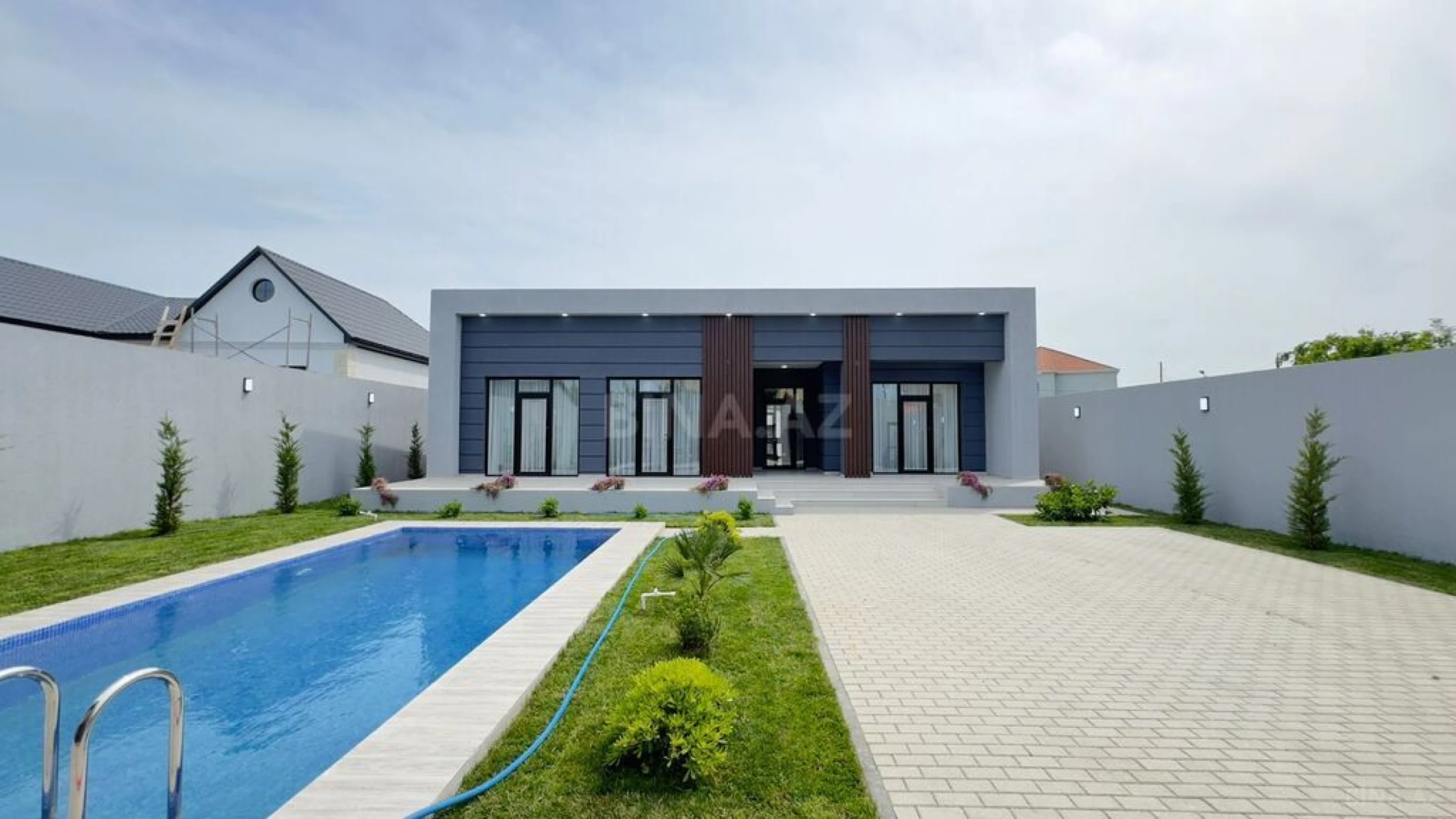Satılır 4 otaqlı həyət evi 200 m²