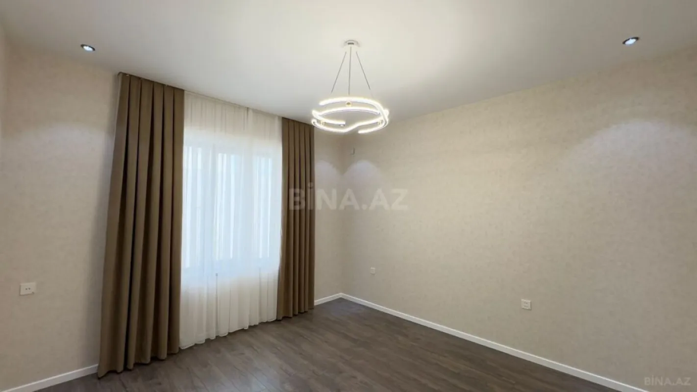 Satılır 4 otaqlı həyət evi 200 m²