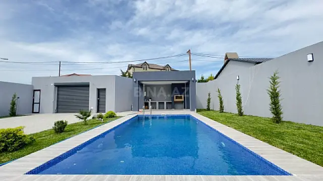 Satılır 4 otaqlı həyət evi 200 m²