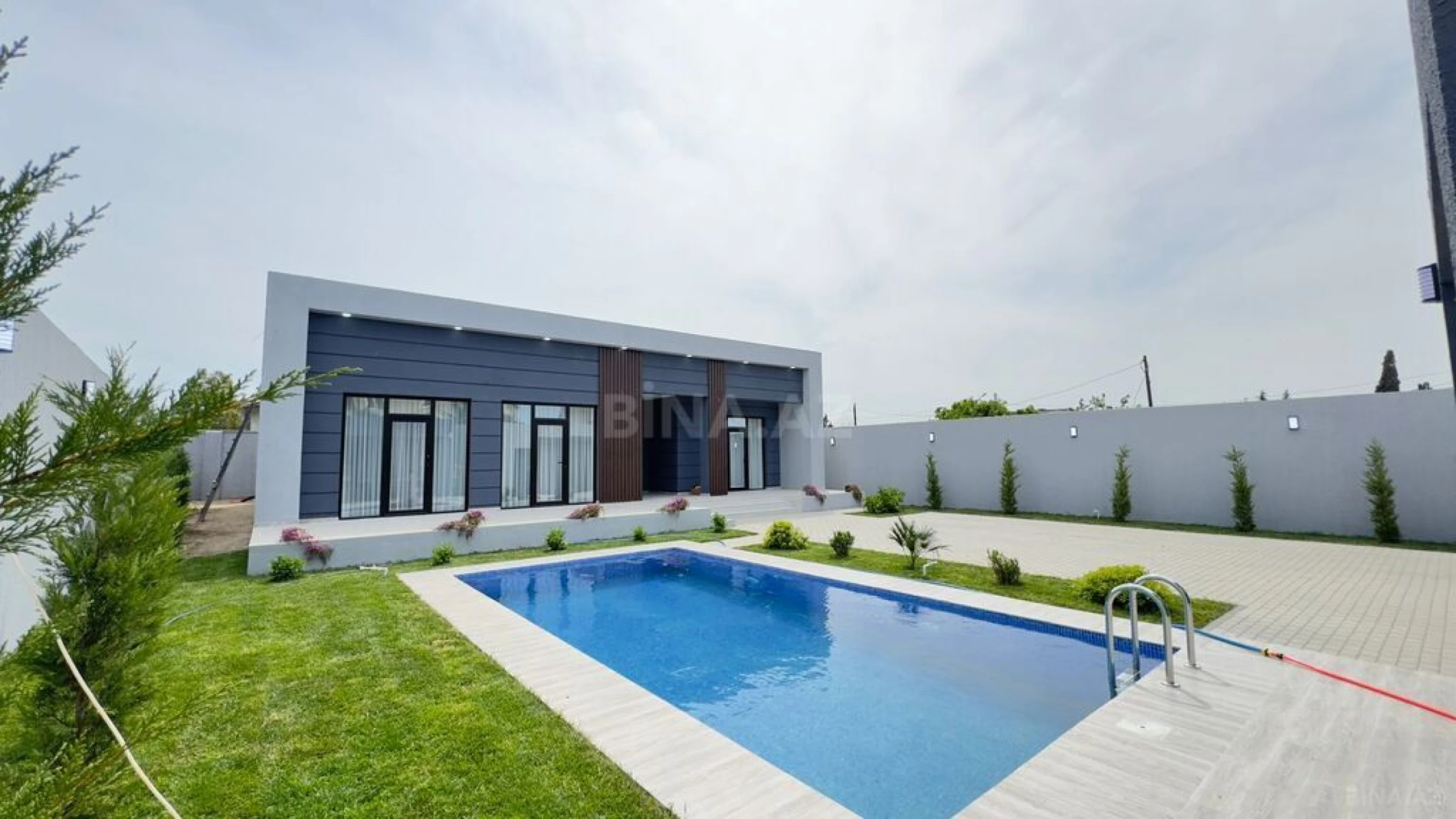 Satılır 4 otaqlı həyət evi 200 m²