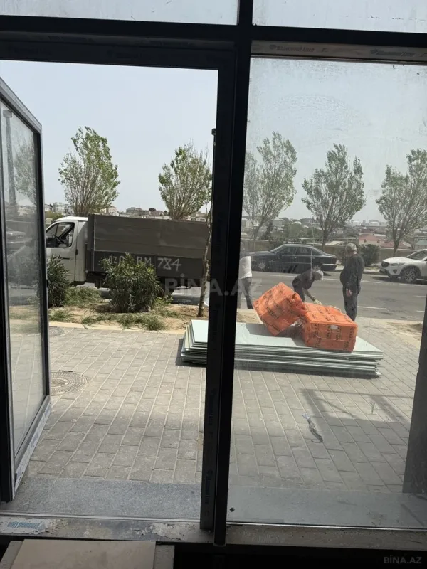 Satılır obyekt 410 m²