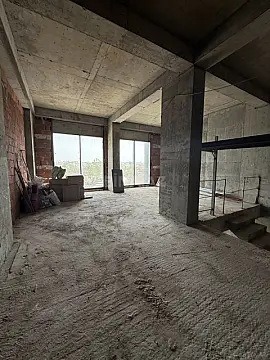 Satılır obyekt 410 m²