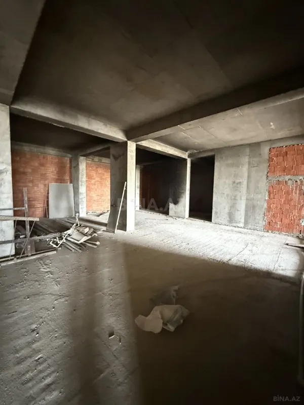 Satılır obyekt 410 m²