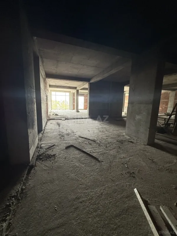 Satılır obyekt 410 m²