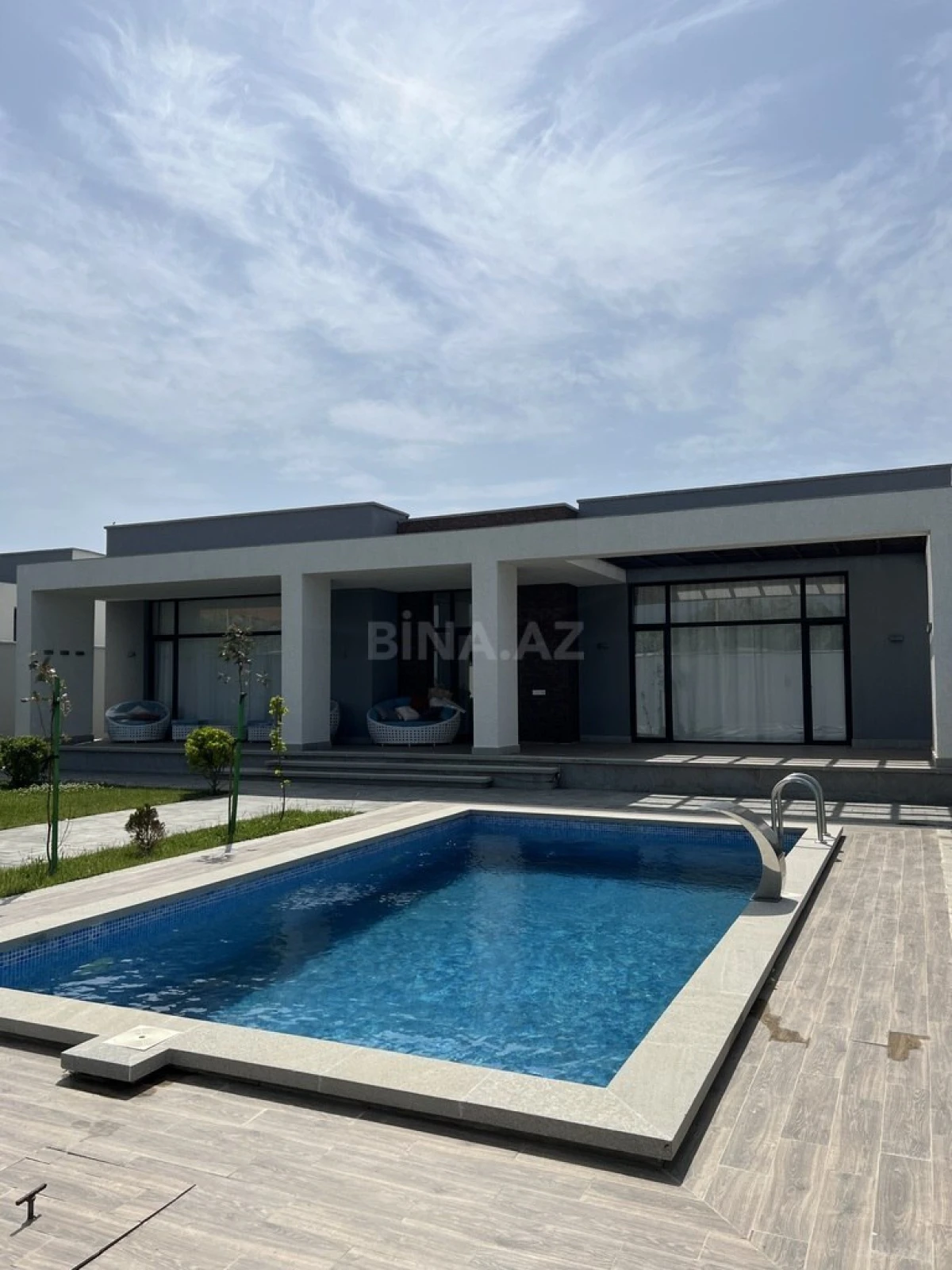 Kirayə verilir 4 otaqlı həyət evi 260 m²