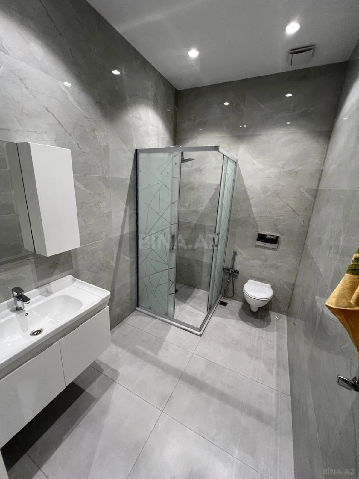 Kirayə verilir 4 otaqlı həyət evi 260 m²