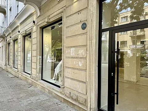 Satılır obyekt 260 m²