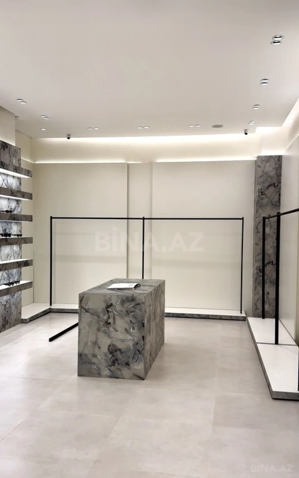 Satılır obyekt 260 m²