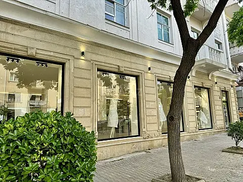 Satılır obyekt 260 m²