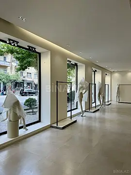 Satılır obyekt 260 m²