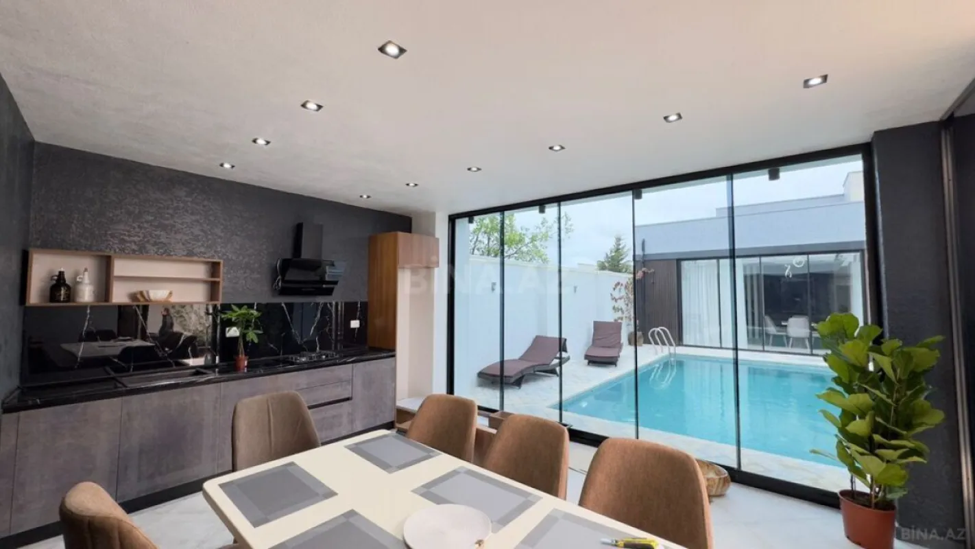 Satılır 5 otaqlı həyət evi 220 m²