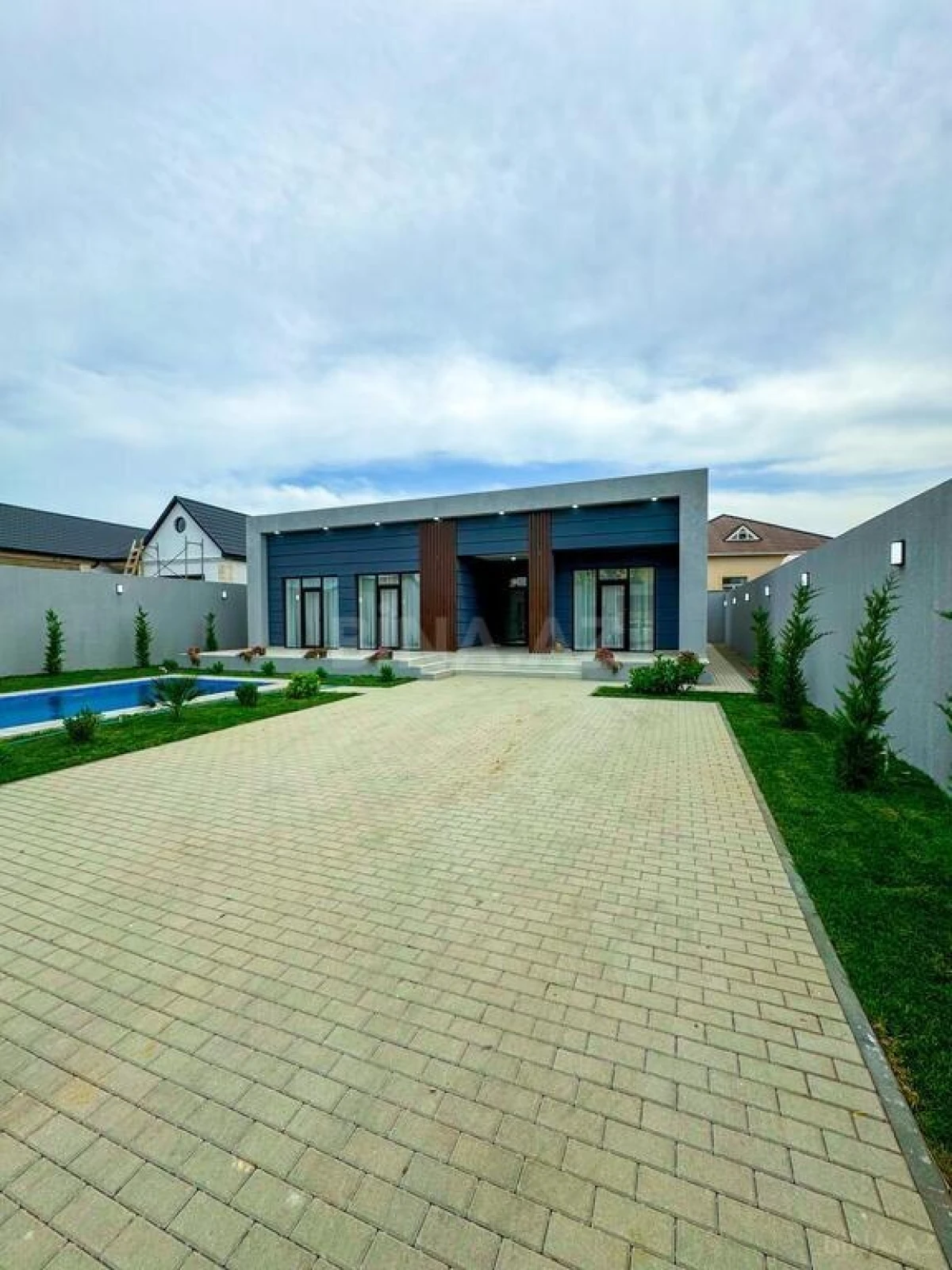 Satılır 4 otaqlı həyət evi 160 m²