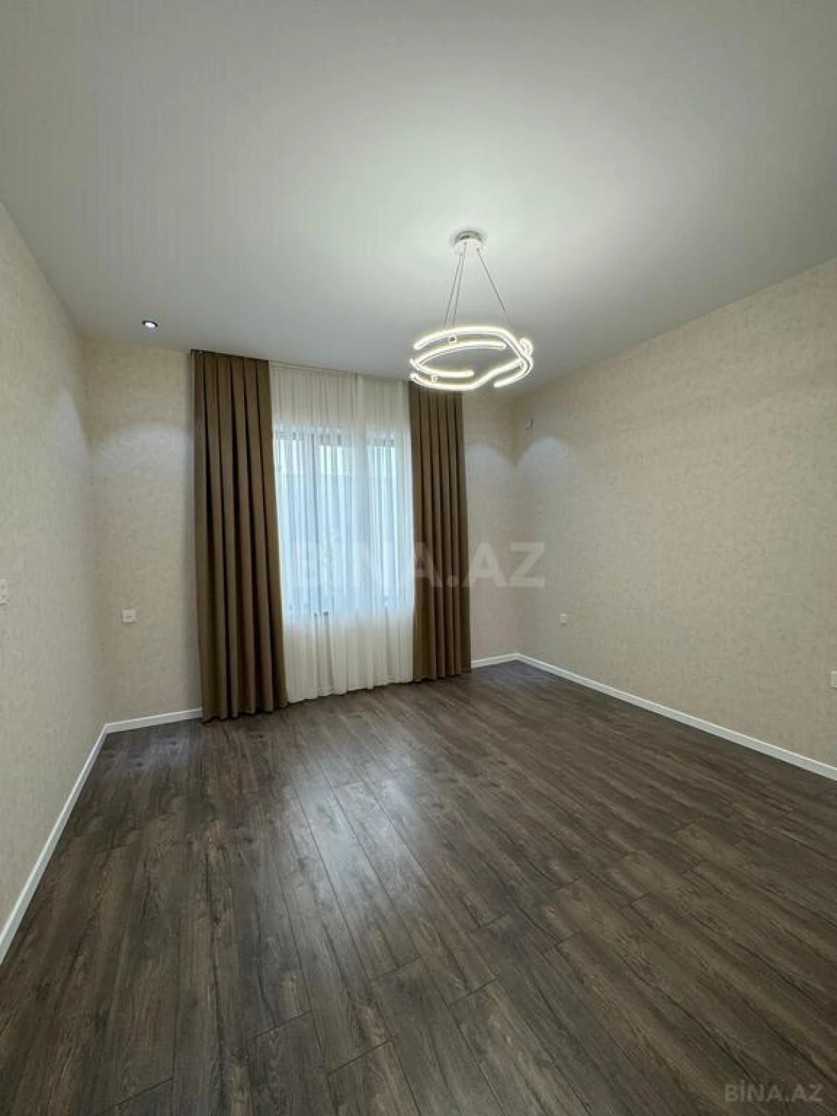 Satılır 4 otaqlı həyət evi 160 m²