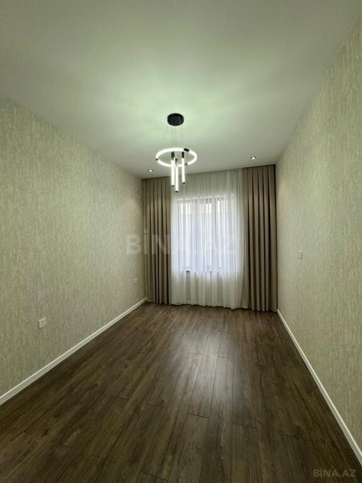 Satılır 4 otaqlı həyət evi 160 m²