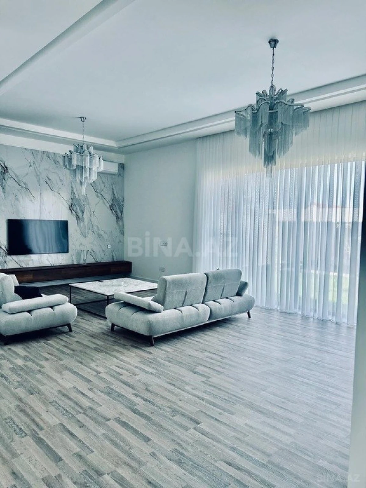 Kirayə verilir 4 otaqlı həyət evi 220 m²