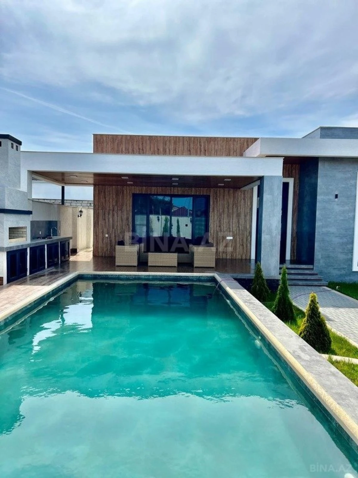 Kirayə verilir 4 otaqlı həyət evi 220 m²