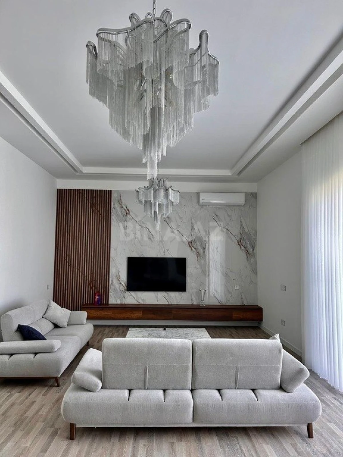 Kirayə verilir 4 otaqlı həyət evi 220 m²