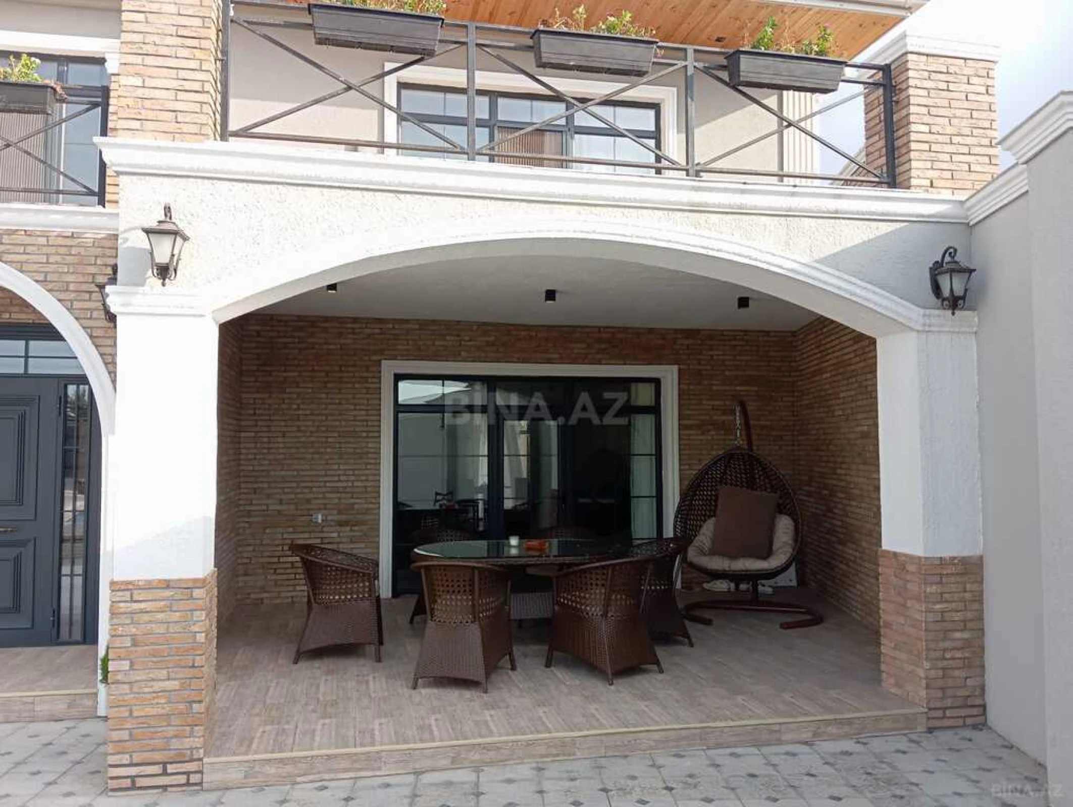 Satılır 5 otaqlı həyət evi 210 m²