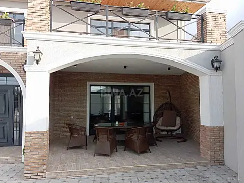 Satılır 5 otaqlı həyət evi 210 m²