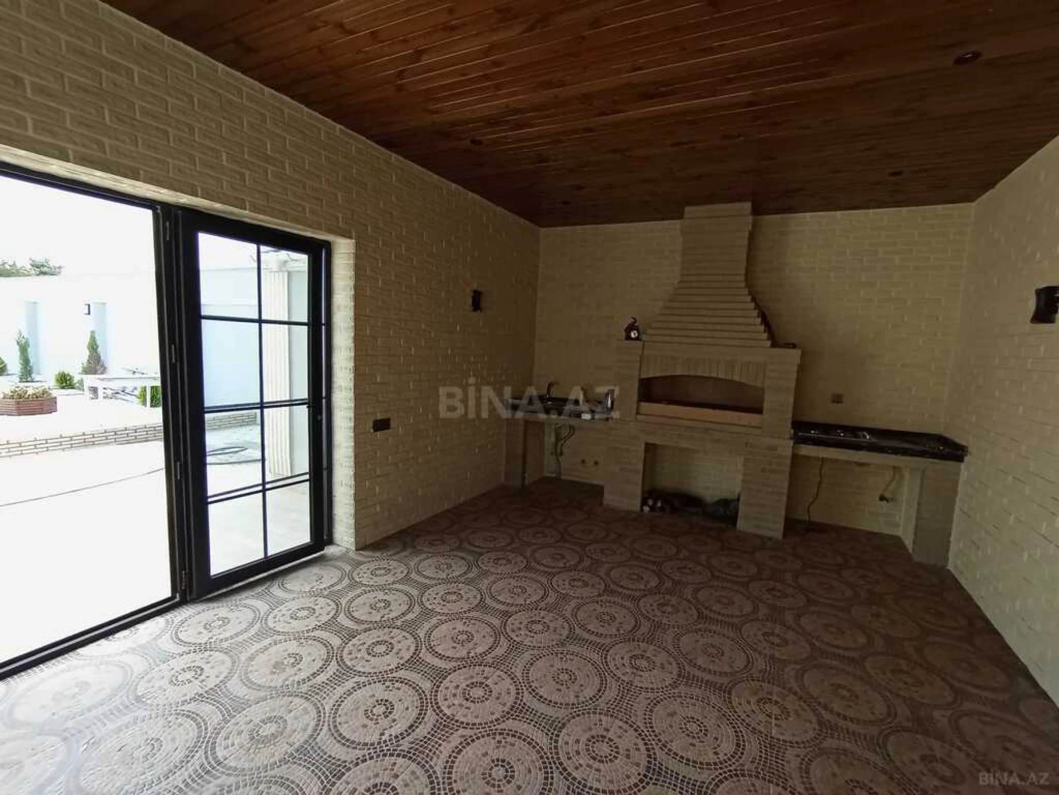 Satılır 5 otaqlı həyət evi 210 m²