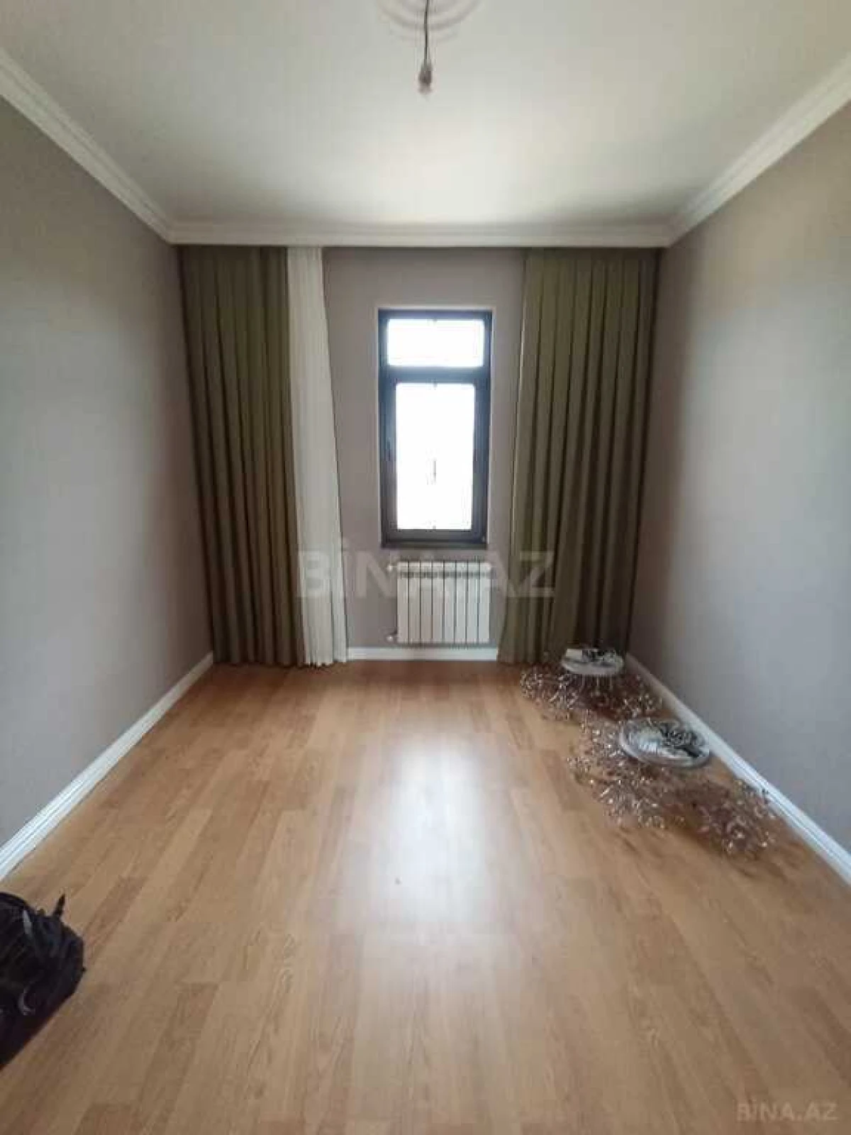 Satılır 5 otaqlı həyət evi 210 m²