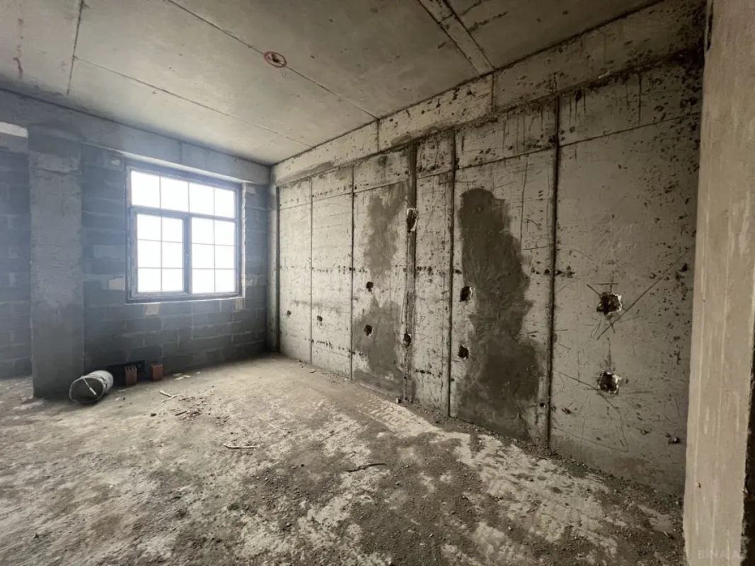 Satılır 3 otaqlı mənzil 140.6 m²