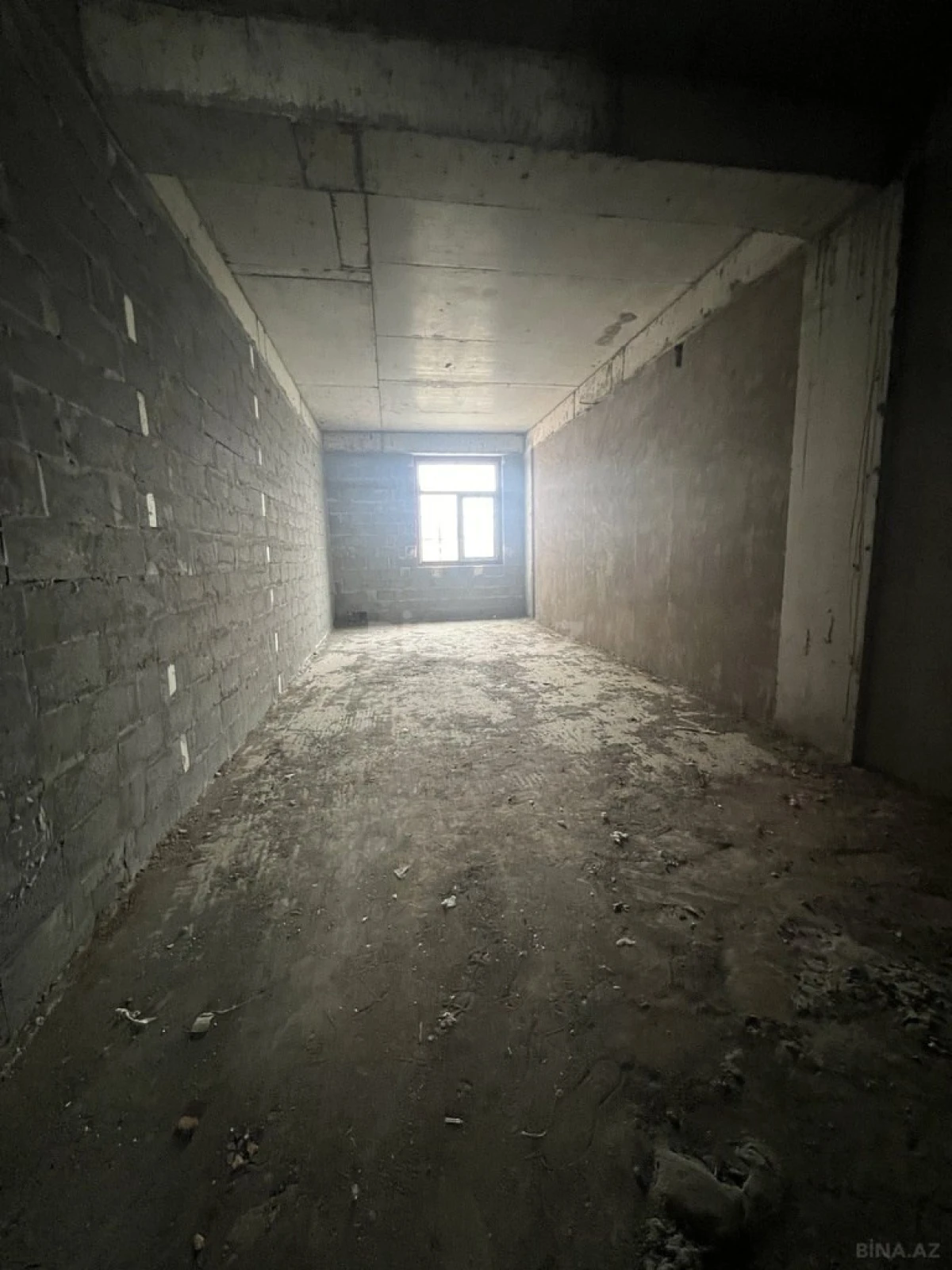 Satılır 3 otaqlı mənzil 140.6 m²