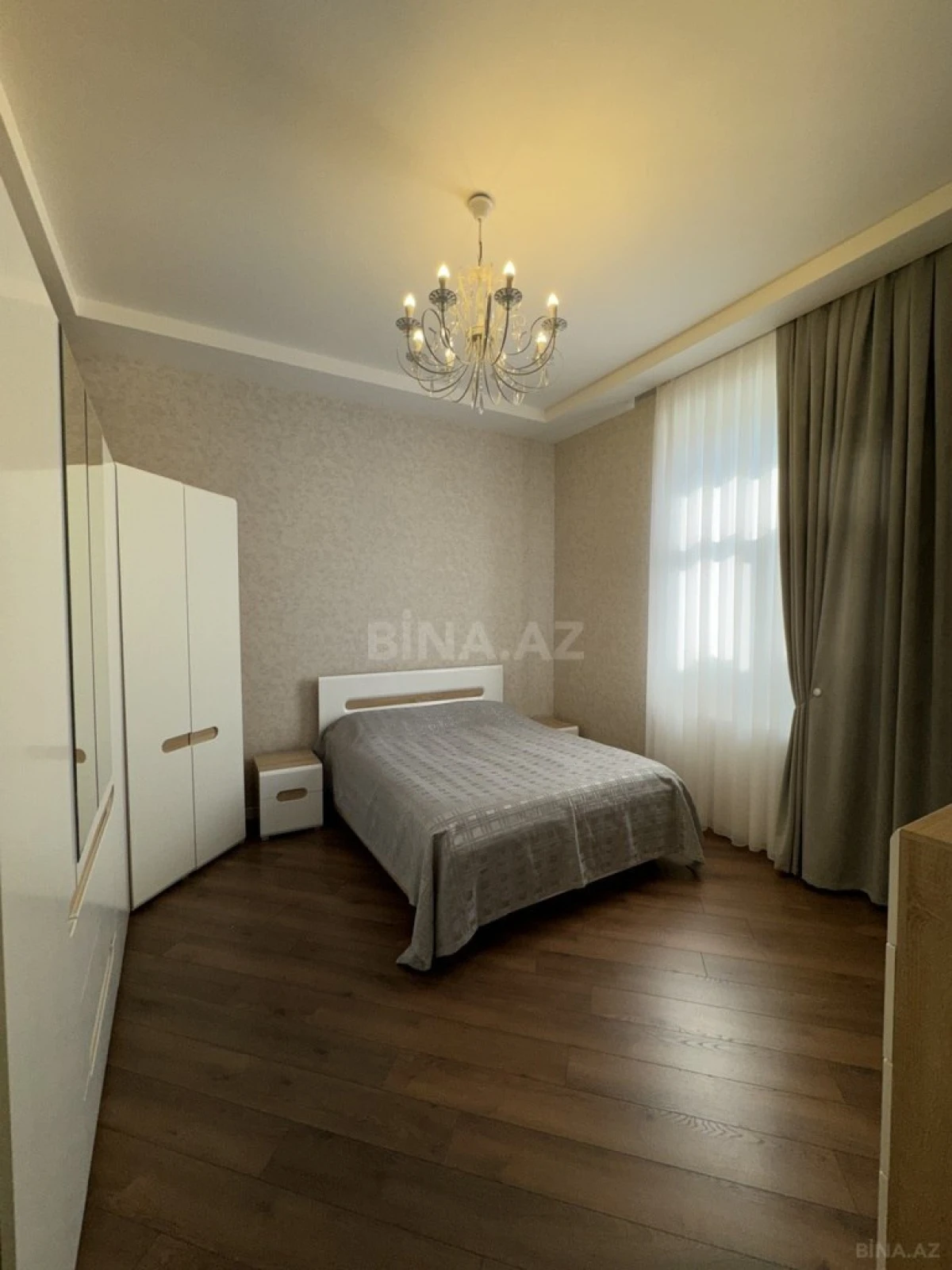 Satılır 6 otaqlı həyət evi 290 m²