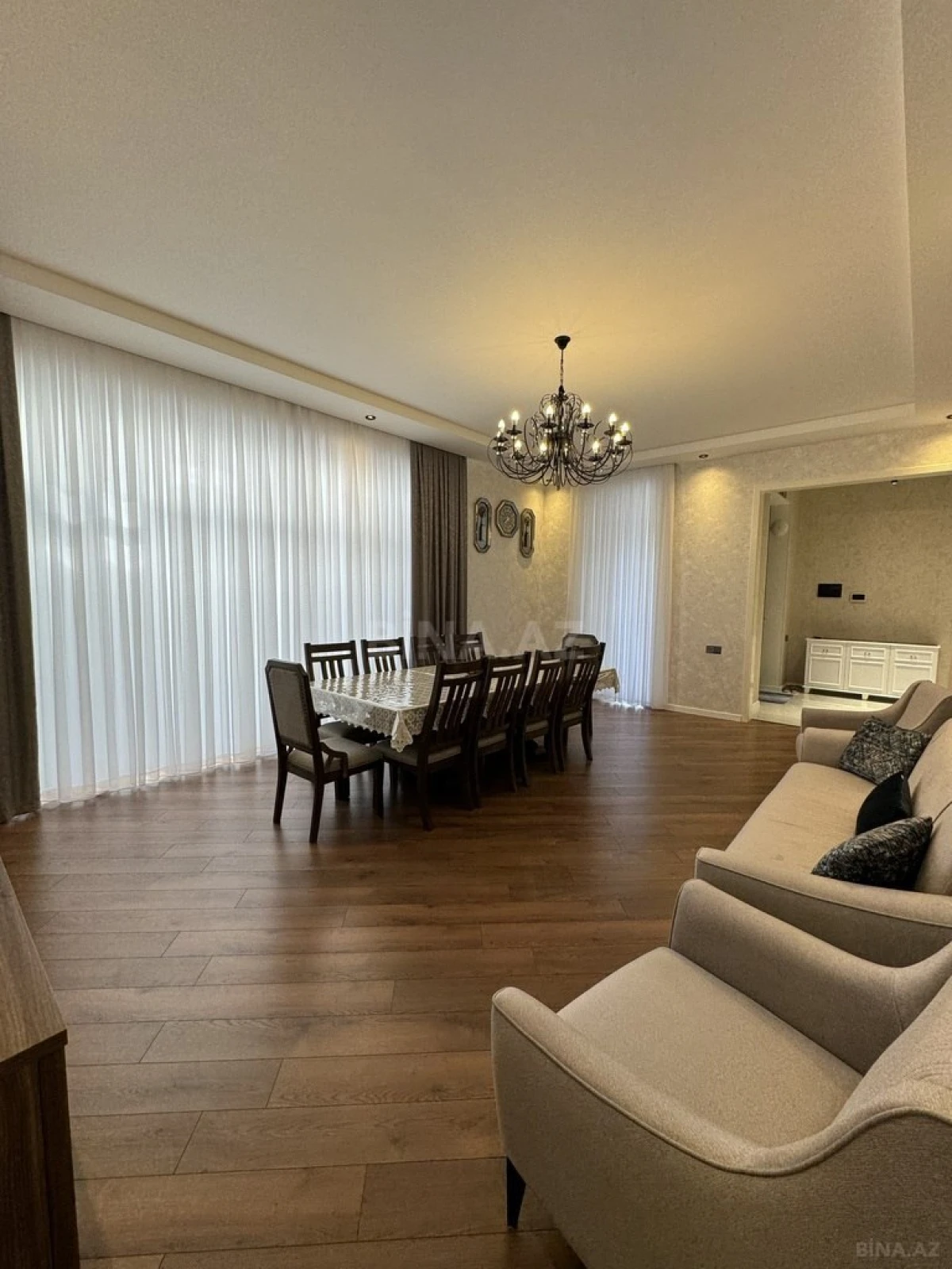 Satılır 6 otaqlı həyət evi 290 m²