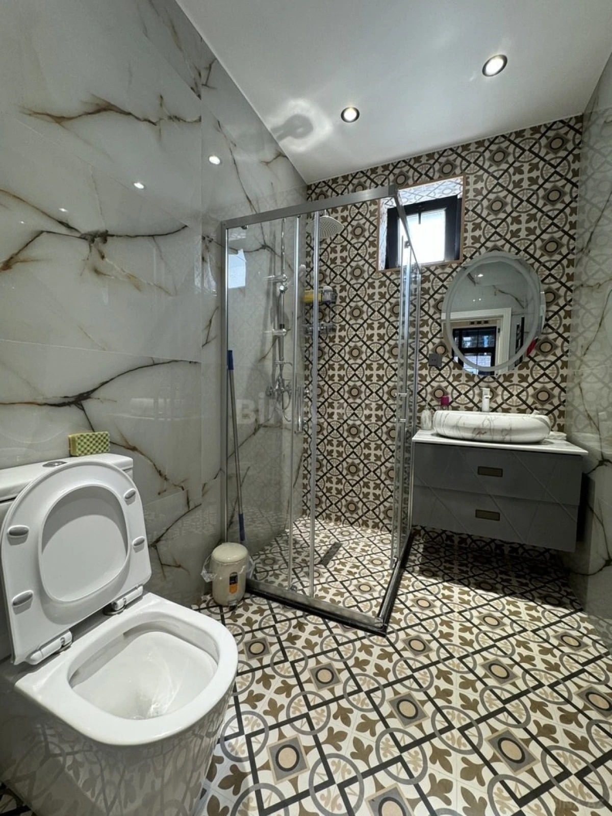 Satılır 6 otaqlı həyət evi 290 m²