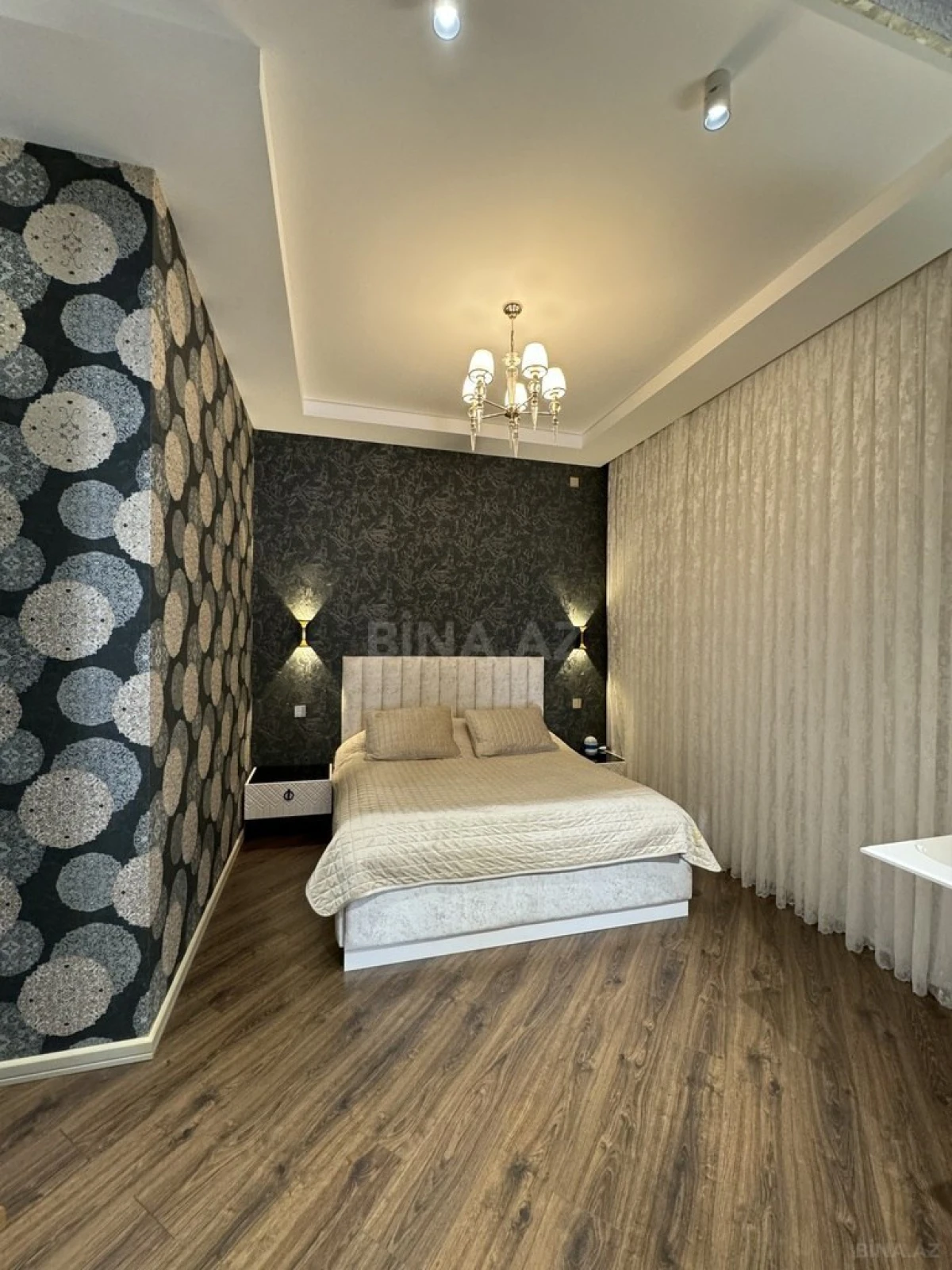 Satılır 6 otaqlı həyət evi 290 m²