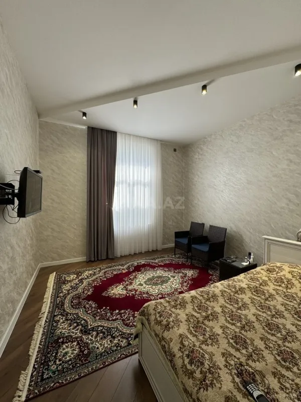 Satılır 6 otaqlı həyət evi 290 m²