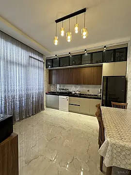 Satılır 6 otaqlı həyət evi 290 m²