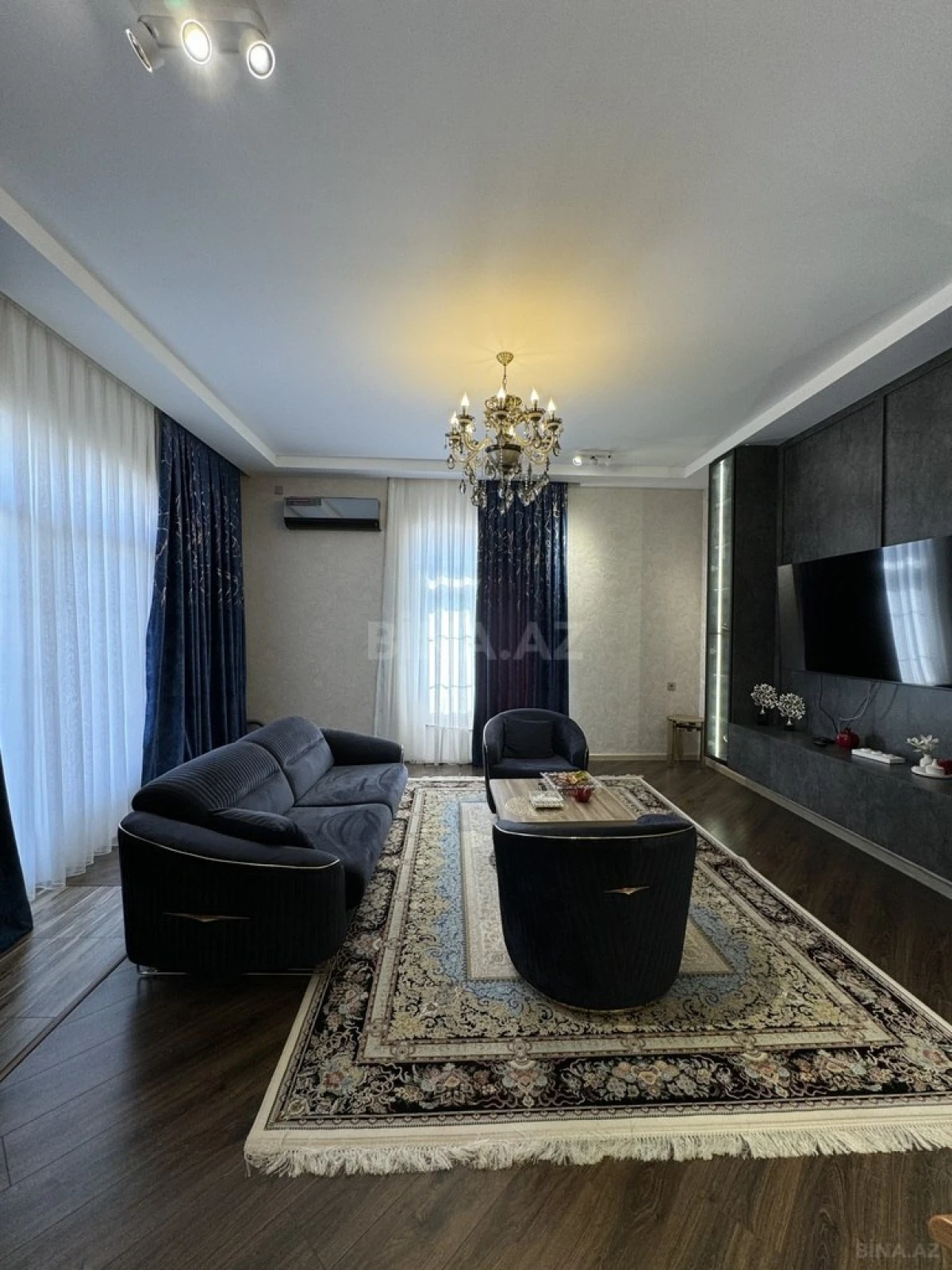 Satılır 6 otaqlı həyət evi 290 m²